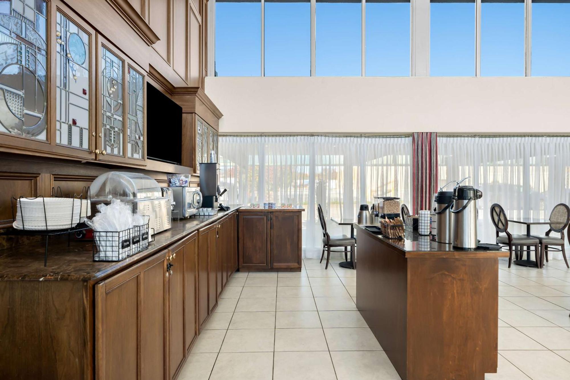 Brandywine Valley Inn Surestay Plus By Best Western Wilmington Exterior foto