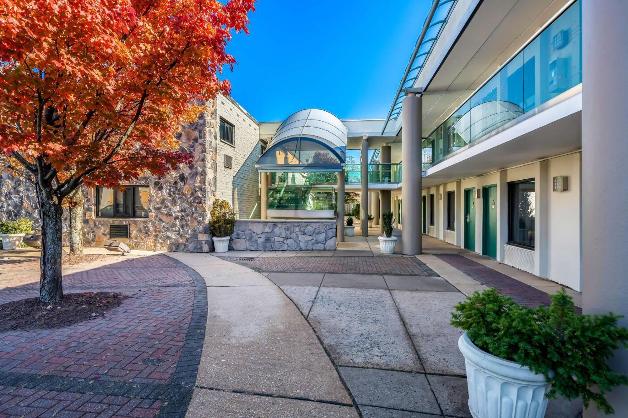 Brandywine Valley Inn Surestay Plus By Best Western Wilmington Exterior foto